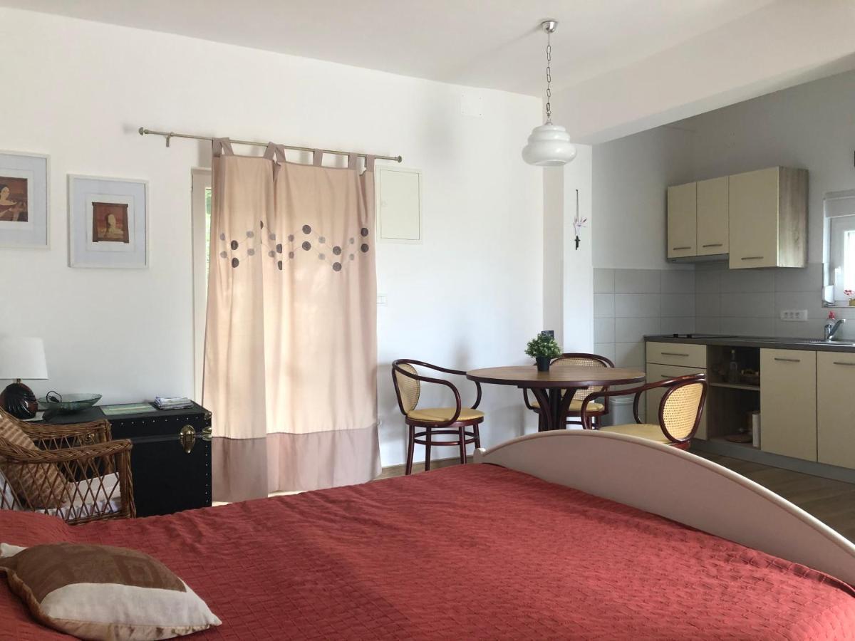 Apartmani Stellar Малинска Экстерьер фото