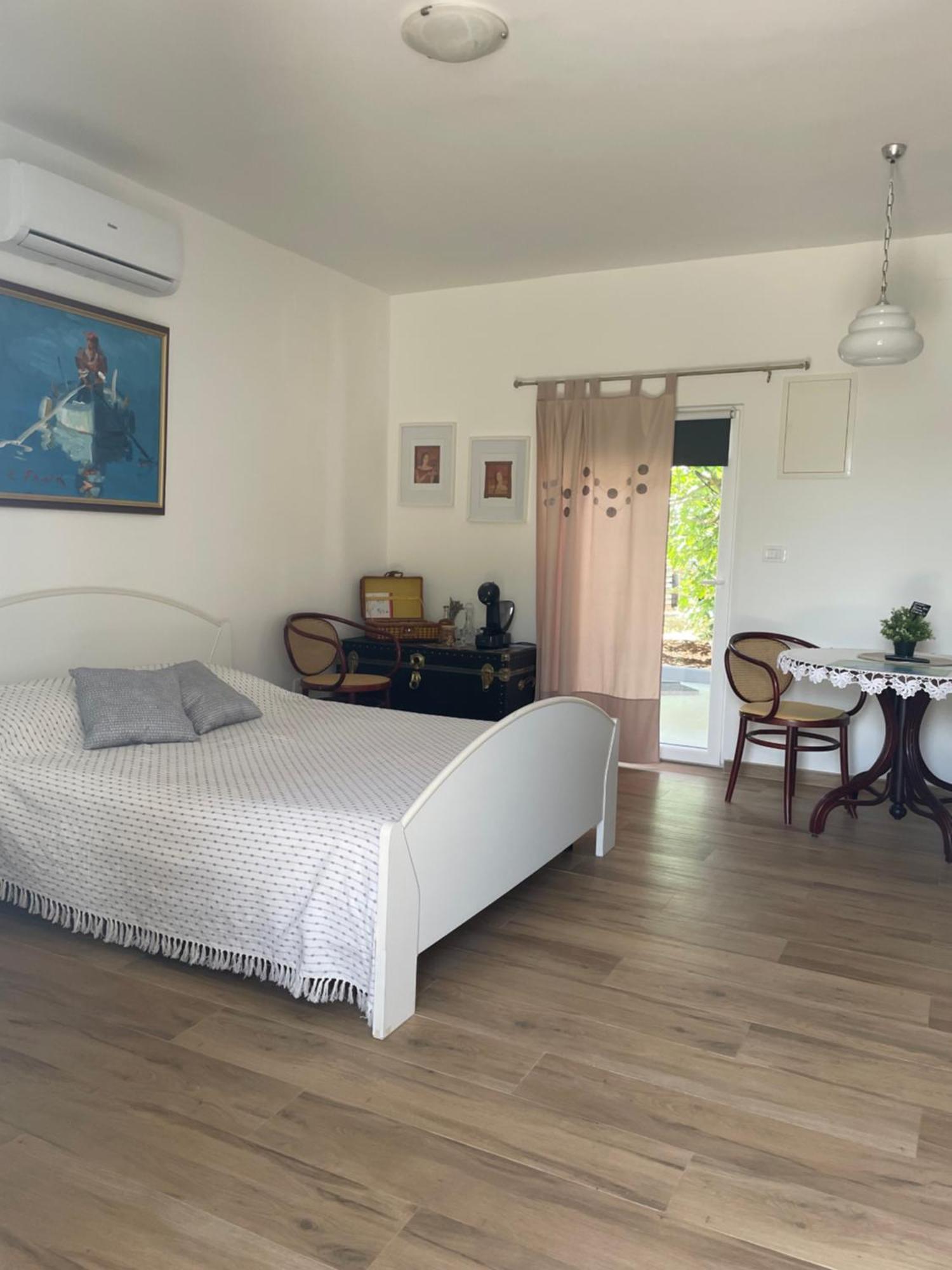 Apartmani Stellar Малинска Экстерьер фото